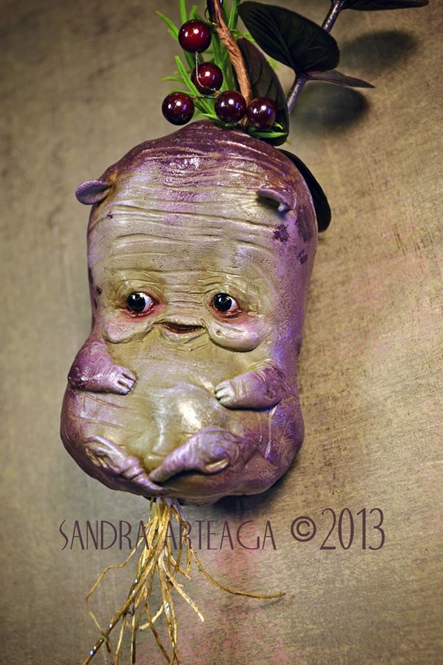 08-Sandra-Arteaga-Sculptures-of-Sweet-Creatures-from-Another-Universe-www-designstack-co