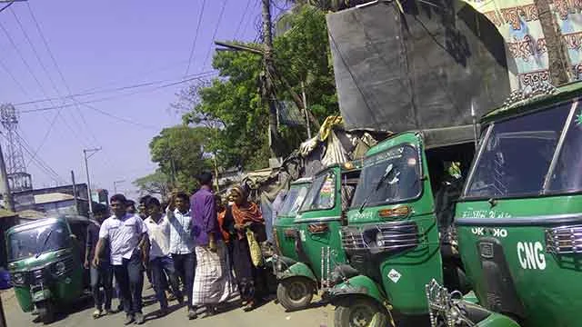 বাঁশখালী রুটে পরিবহন নৈরাজ্যে রুখতে যোগাযোগ মন্ত্রাণালয়ে স্মারকলিপি প্রদান