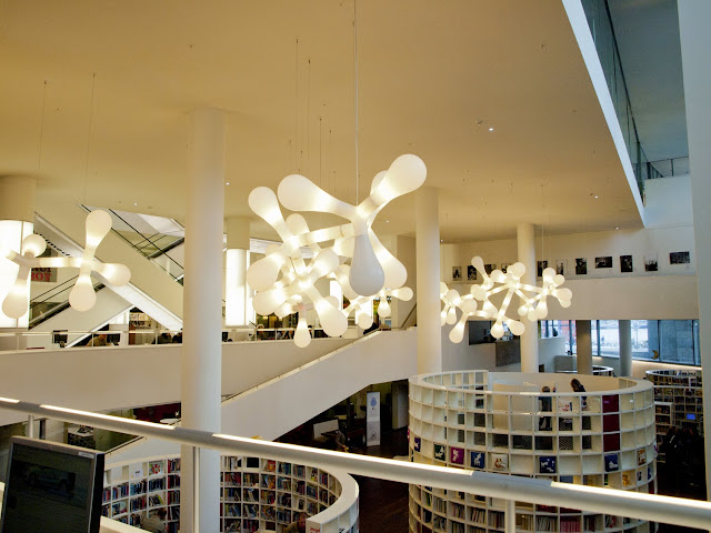 Espacio para los niños de la Openbare Biblioteheek de Amsterdam