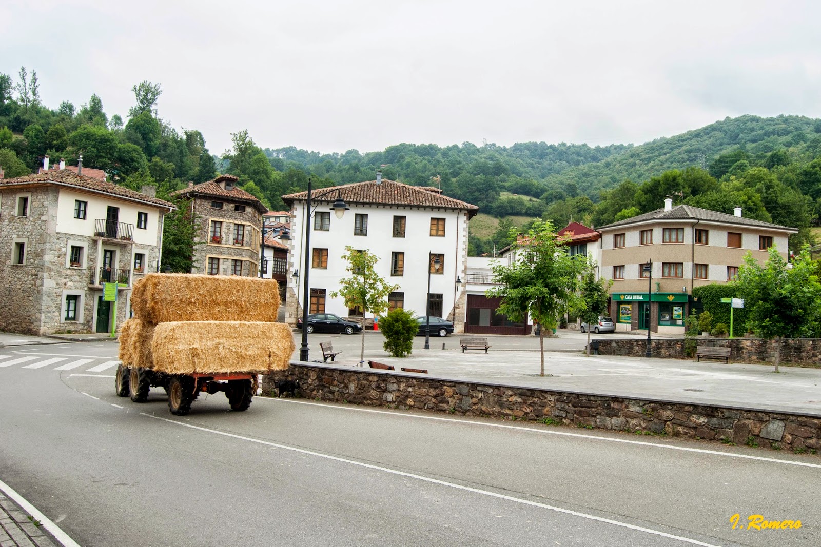 Relatos de una cámara.: Pueblos de Redes: Campo de Caso, Bezanes y Ladines.