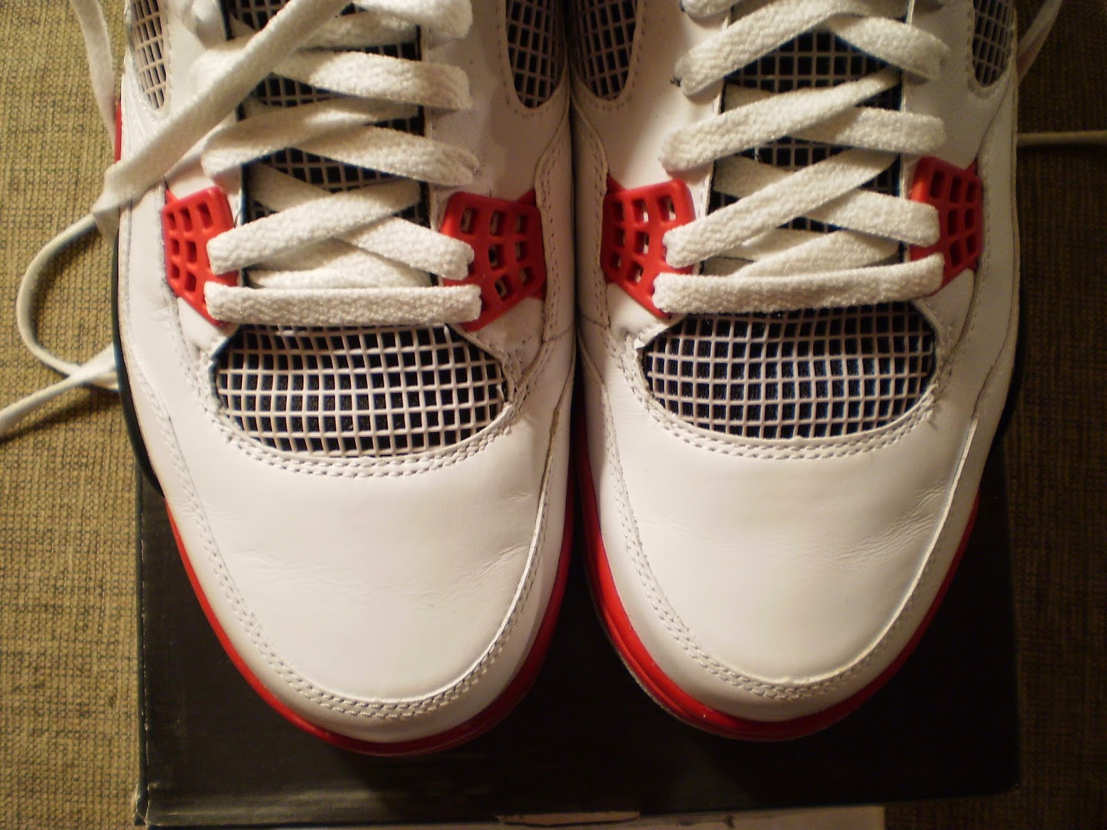 jordan 4 toe box