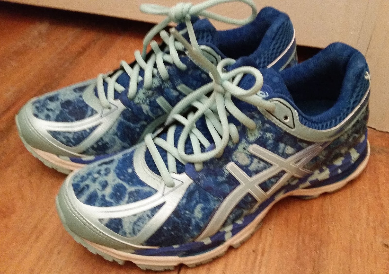 asics duplicate shoes