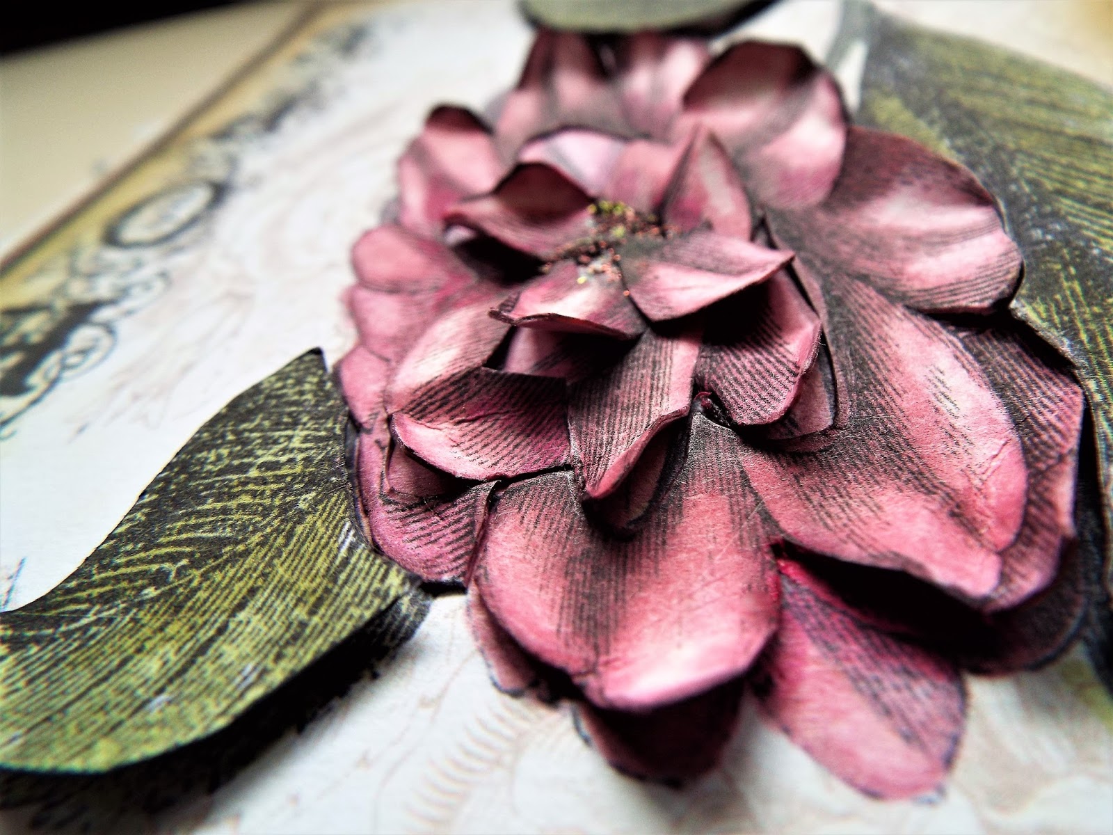 ScraPerfect Blooming Flowers, Best Glue ever and a Digital Freebie!