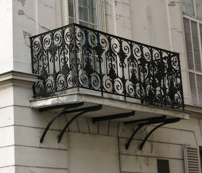 Balcon du 16 quai de Béthune sur l'Ile-Saint-Louis à Paris