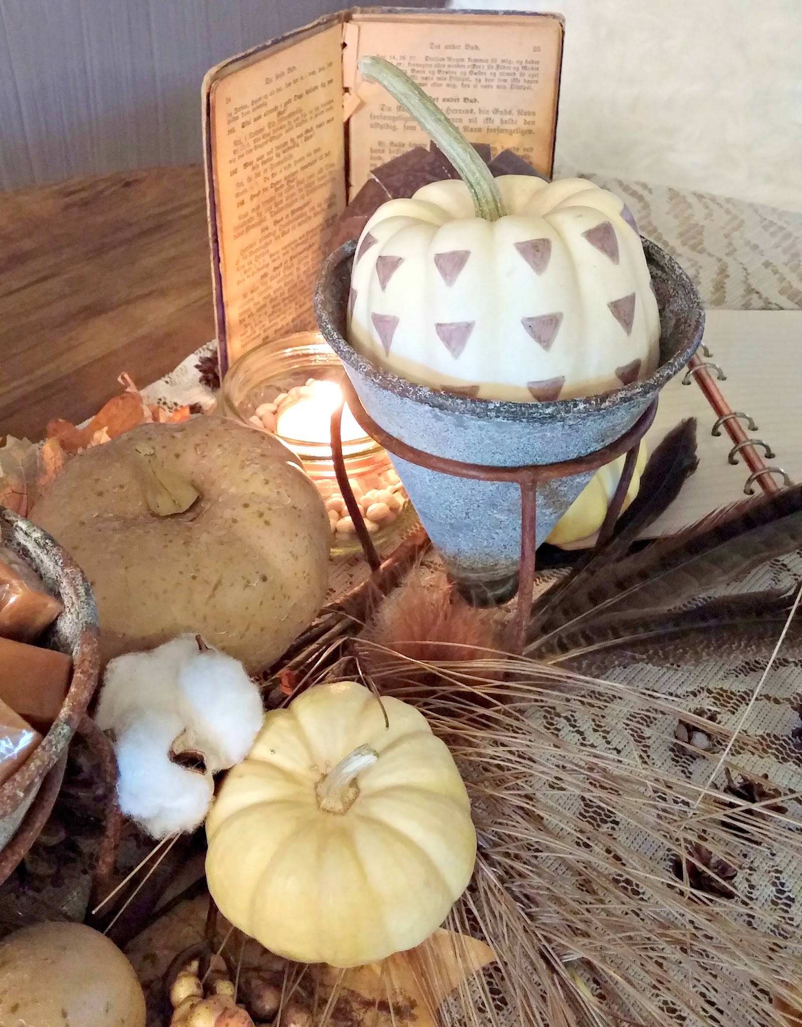 An Eclectic Fall Tablescape