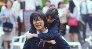 tsutsui menggendong igarashi di 3d kanojo girl