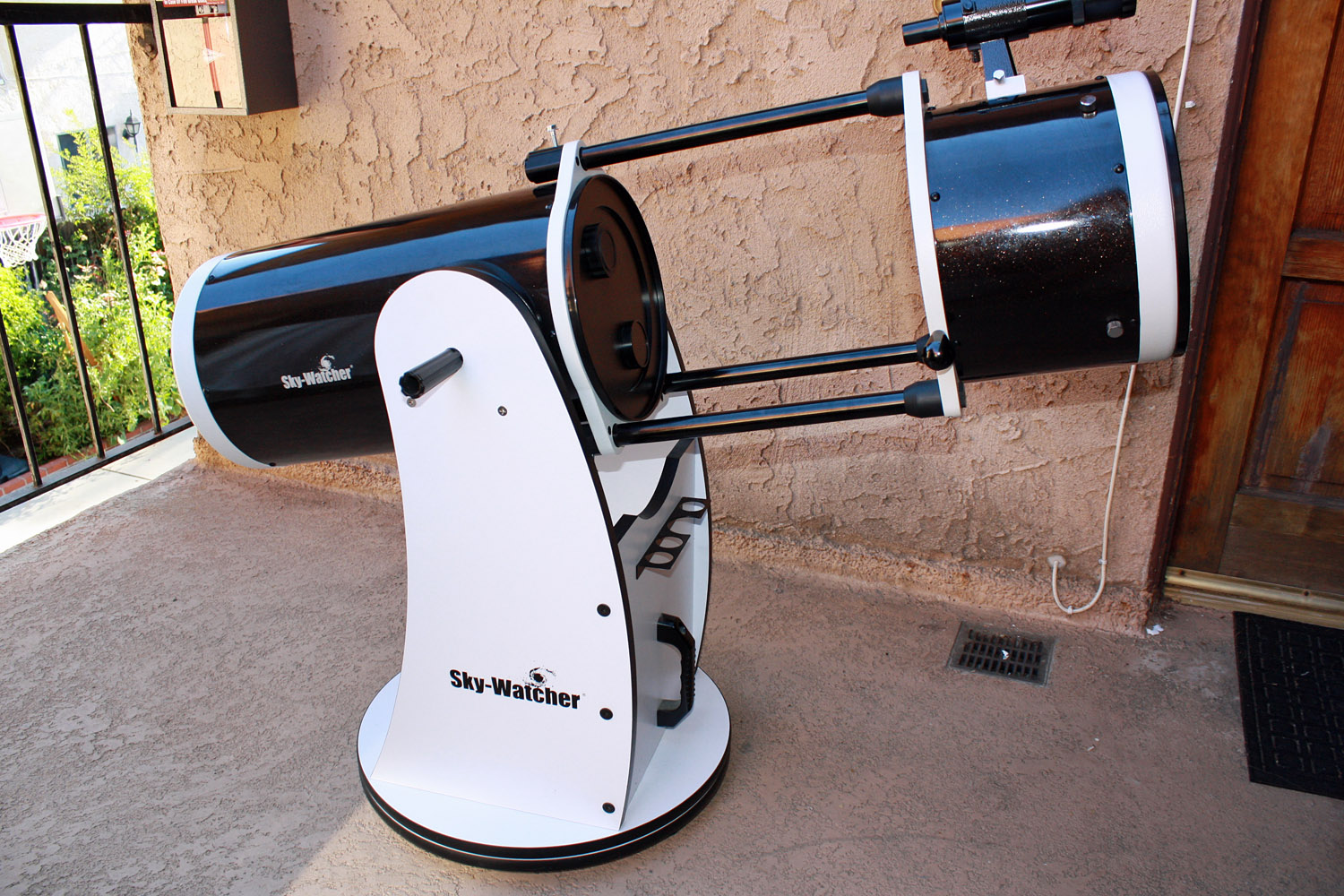 Scope Freaks SkyWatcher 10" Dobsonian Telescope 495 **SOLD**