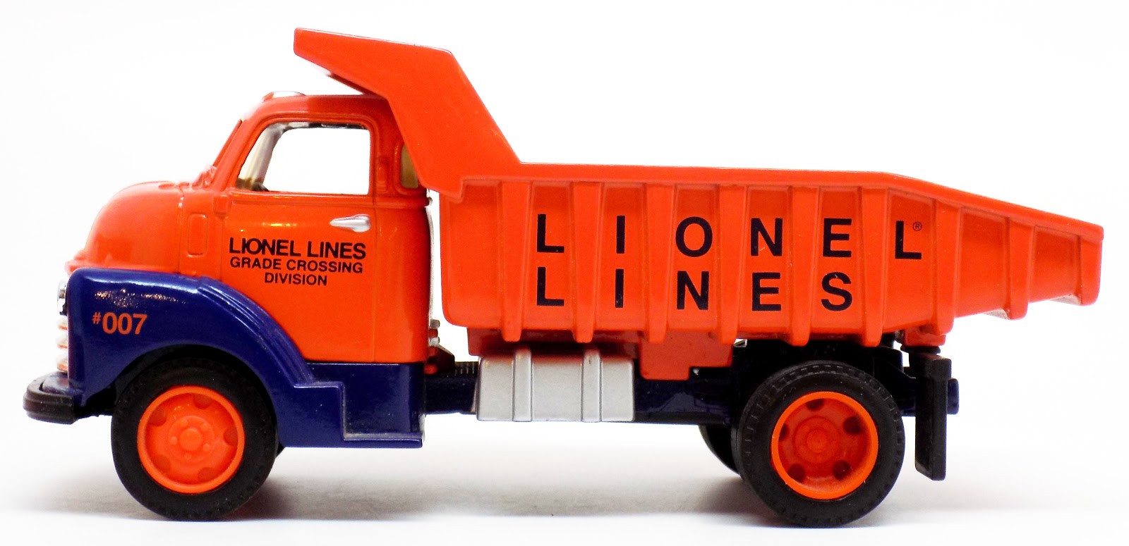 Toys and Stuff Eastwood Automolbilia / Ertl 1/43 Diecast 1950 Chevy