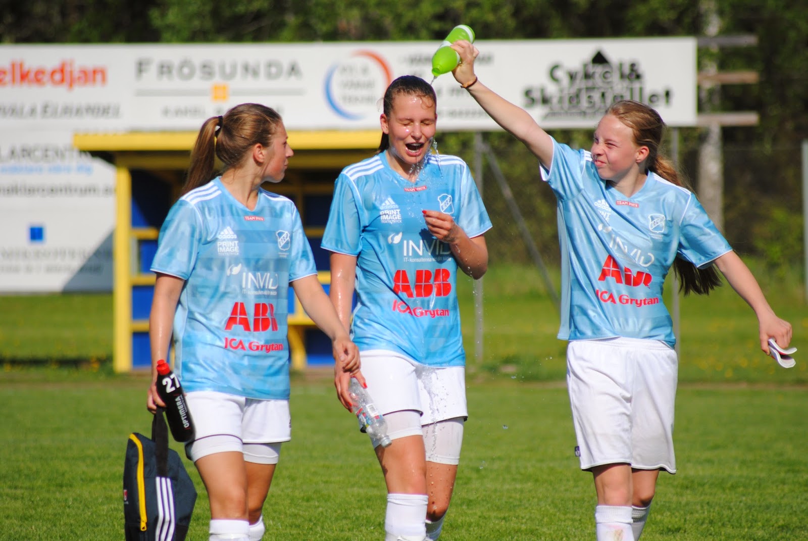 Gideonsbergsbloggen: Veckans GIF-lirare: Izabell Rydell..