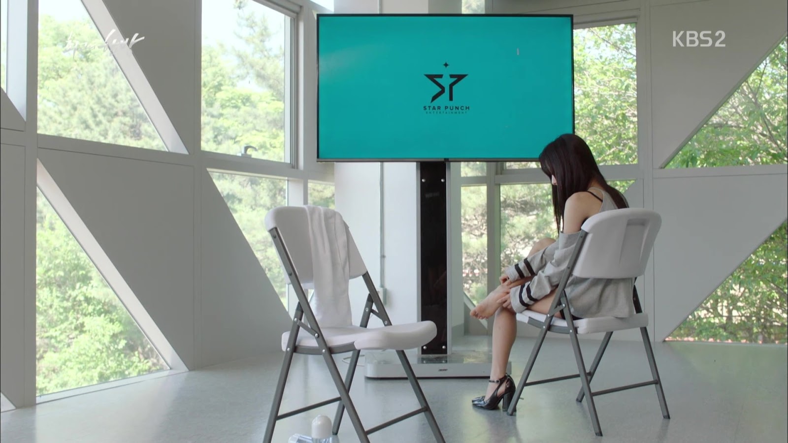 보나 껴안는 김민재 ㅂㄷㅂㄷ | 인스티즈