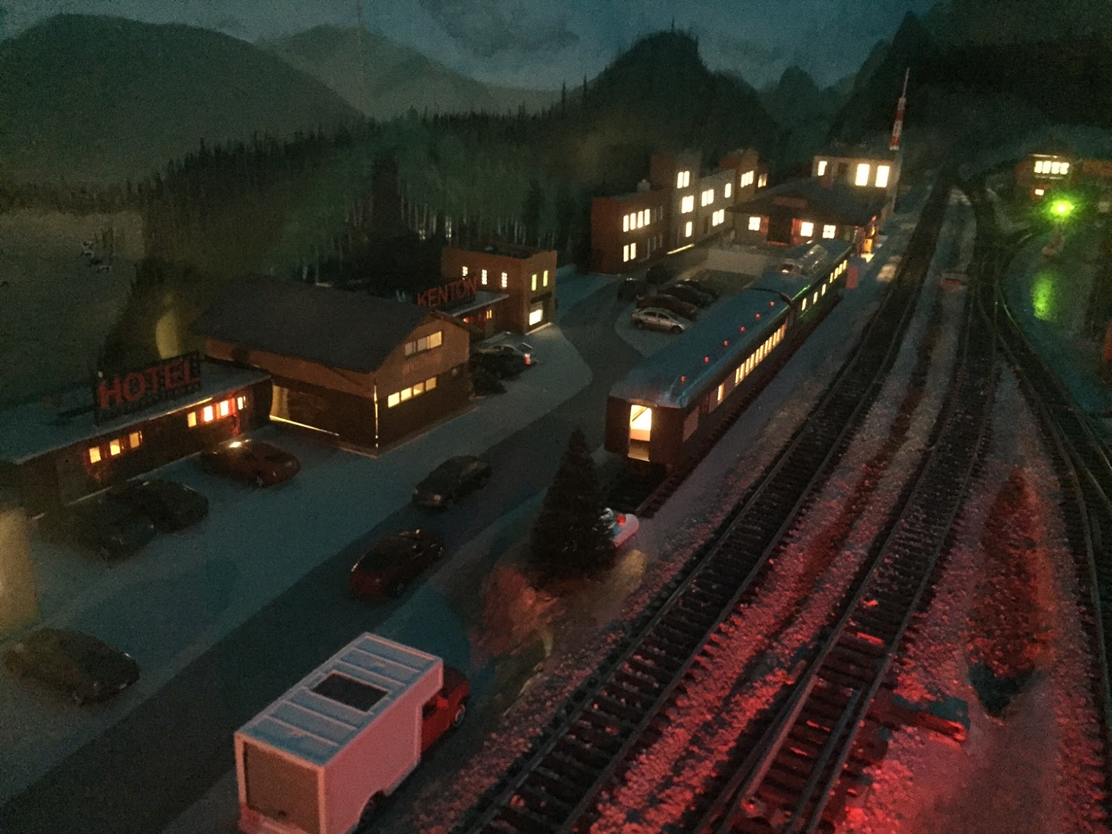 The Model Railroad Luddite Night scenes