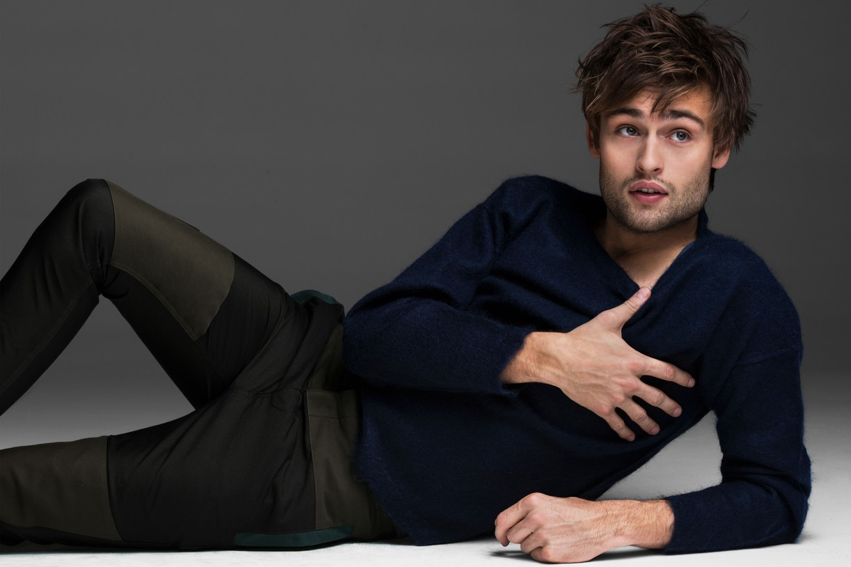 Douglas Booth Bulge – Naked Male celebrities