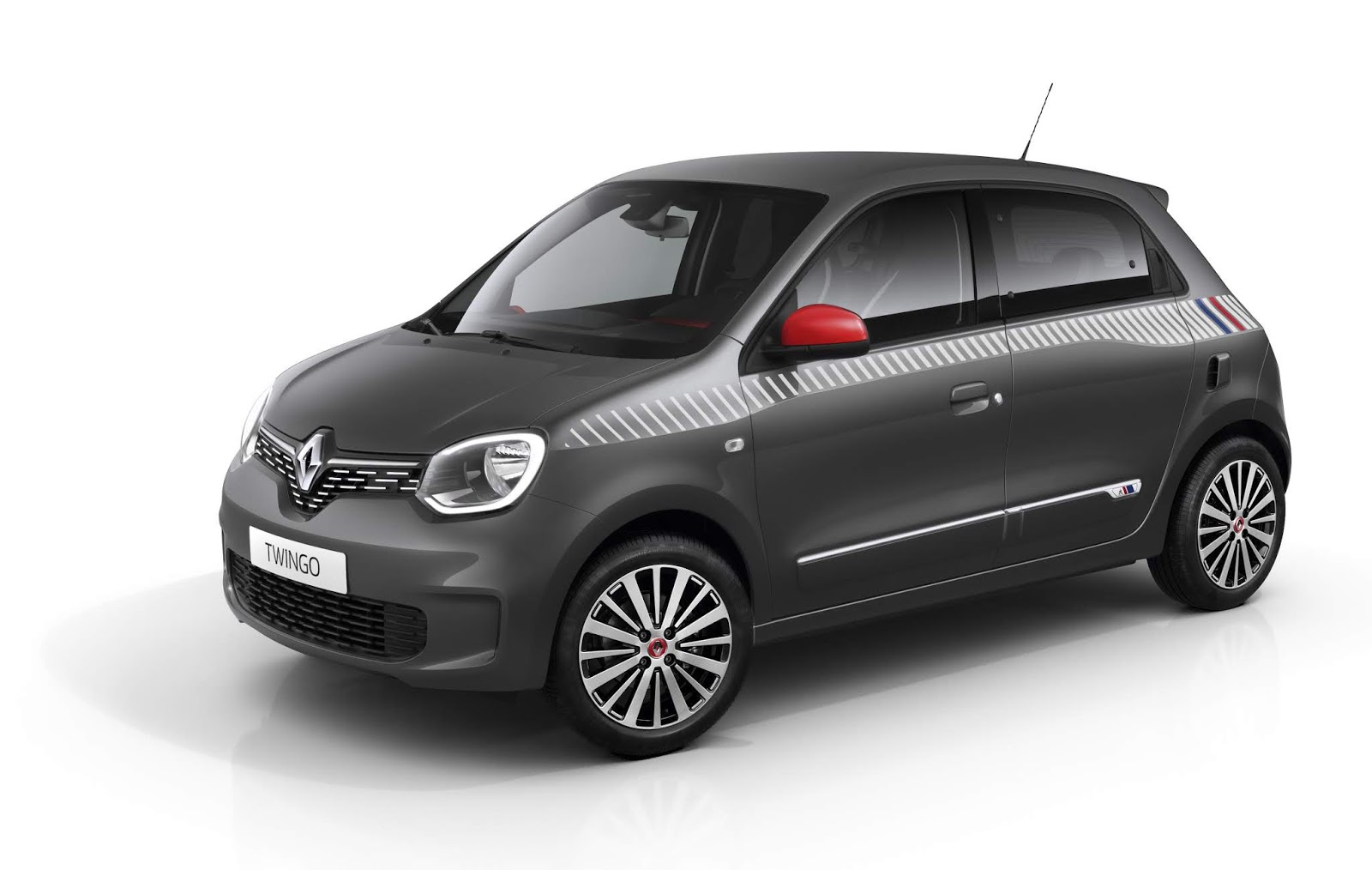 2018 - [Renault] Twingo III restylée - Page 9 2010