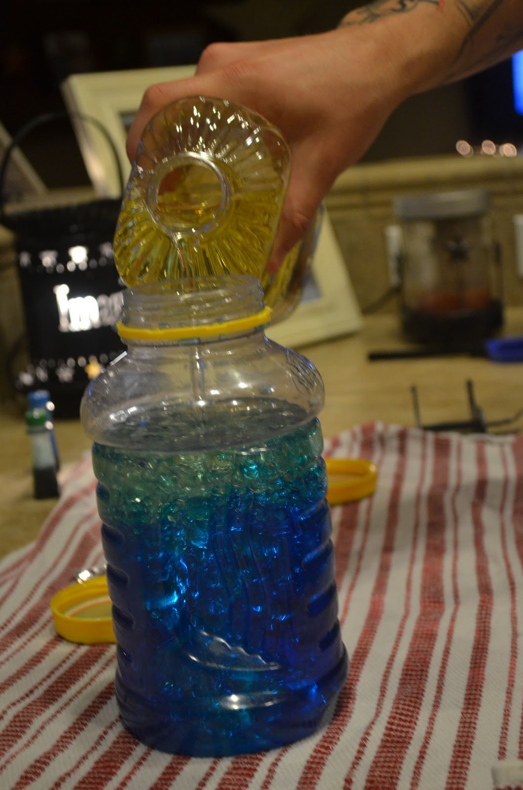 Crafty Mom of 3: Oil and Water