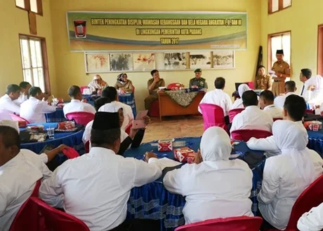 Aparatur Kelurahan di Padang Tingkatkan Disiplin dan Wawasan Kebangsaan