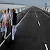 एशिया का सबसे लंबा पुल - उद्घाटन के बाद ब्रिज पर पैदल चले पीएम मोदी