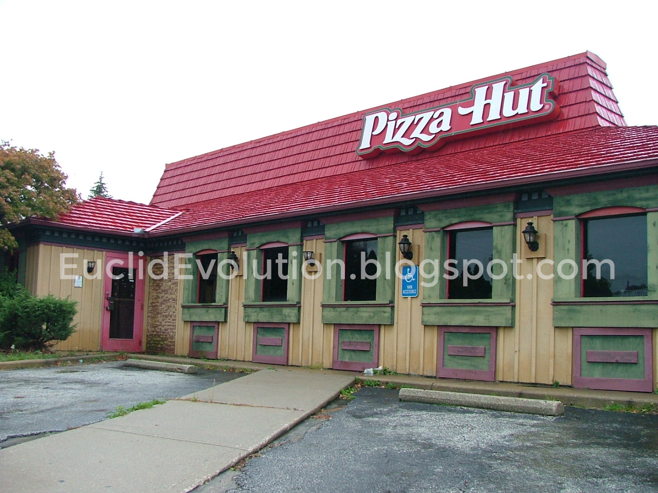 Euclid Evolution Pizza Hut 26010 Euclid Ave