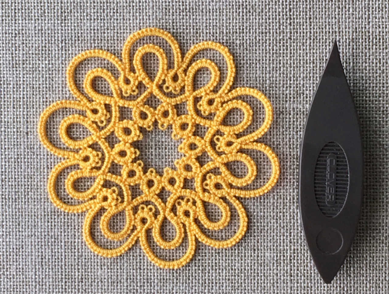 Doily No.3 Raindrops (Free patterns) tatting lace, Marmelo