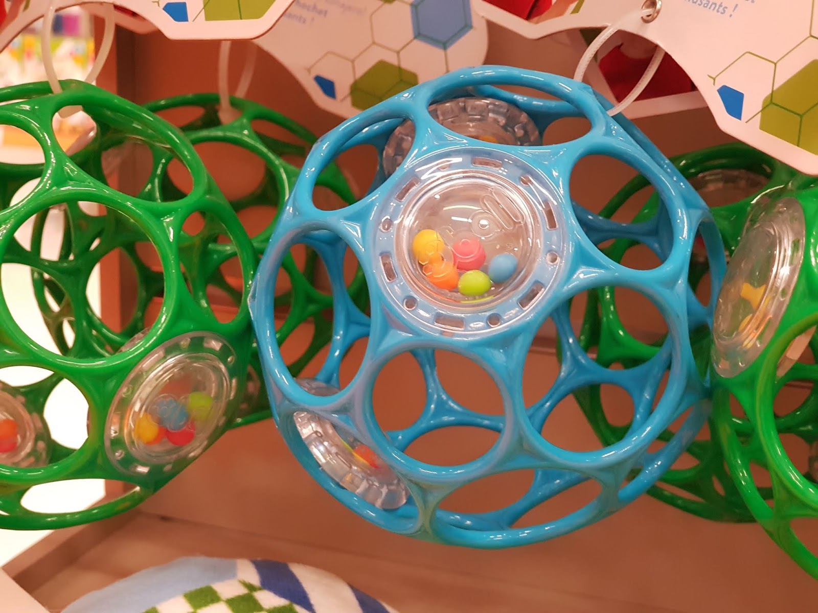 Bebeklerde Dil Bağı Ameliyatı Sonrasında Ortası Delikli Bebeklerde Dil Bağı Ameliyatı Sonrasında Ortası Delikli