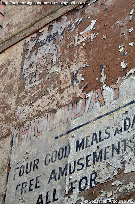 Painted signs and mosaics: October 2012