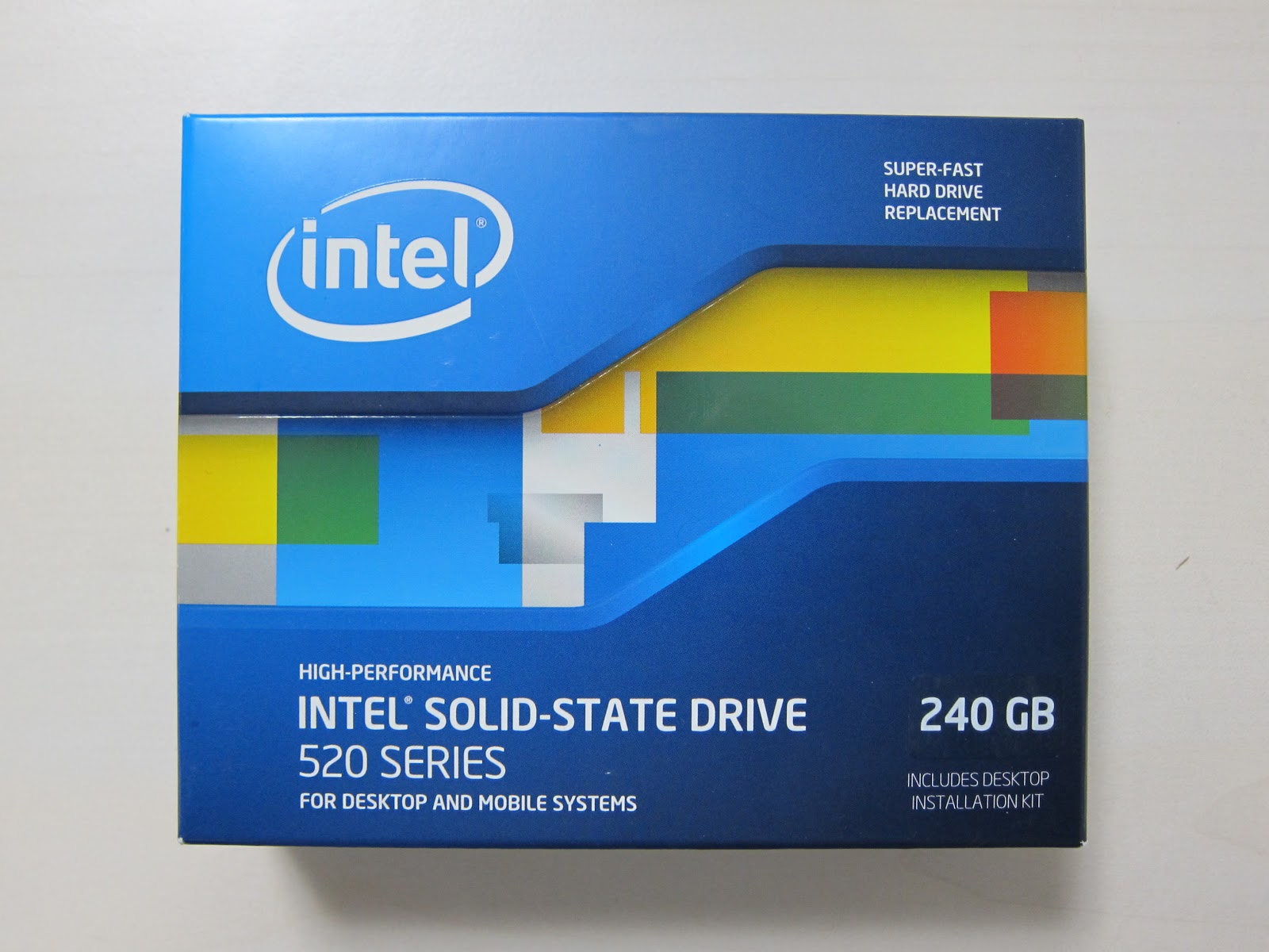Интел обзор. Твердотельный накопитель Intel SSD 510 Series 120gb. Intel SSD 335 Series 240gb. Intel 330. Интел супер.
