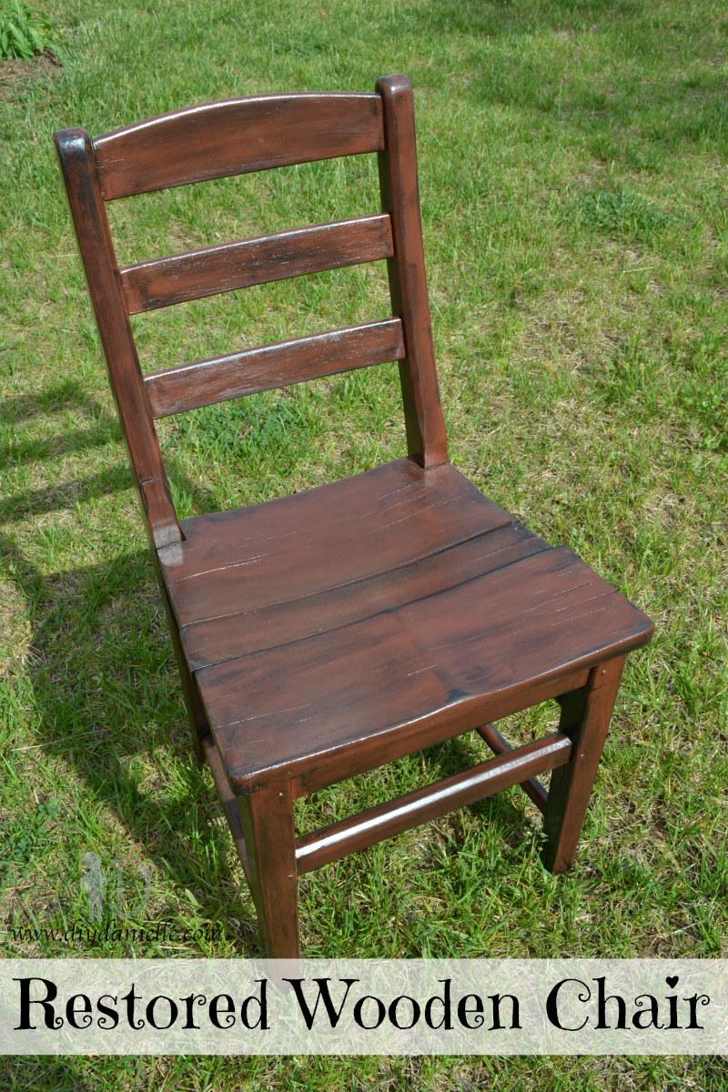 Featured image of post Old Wood Chair Images : Whether it is a burl wood chair or a bench built from natural.