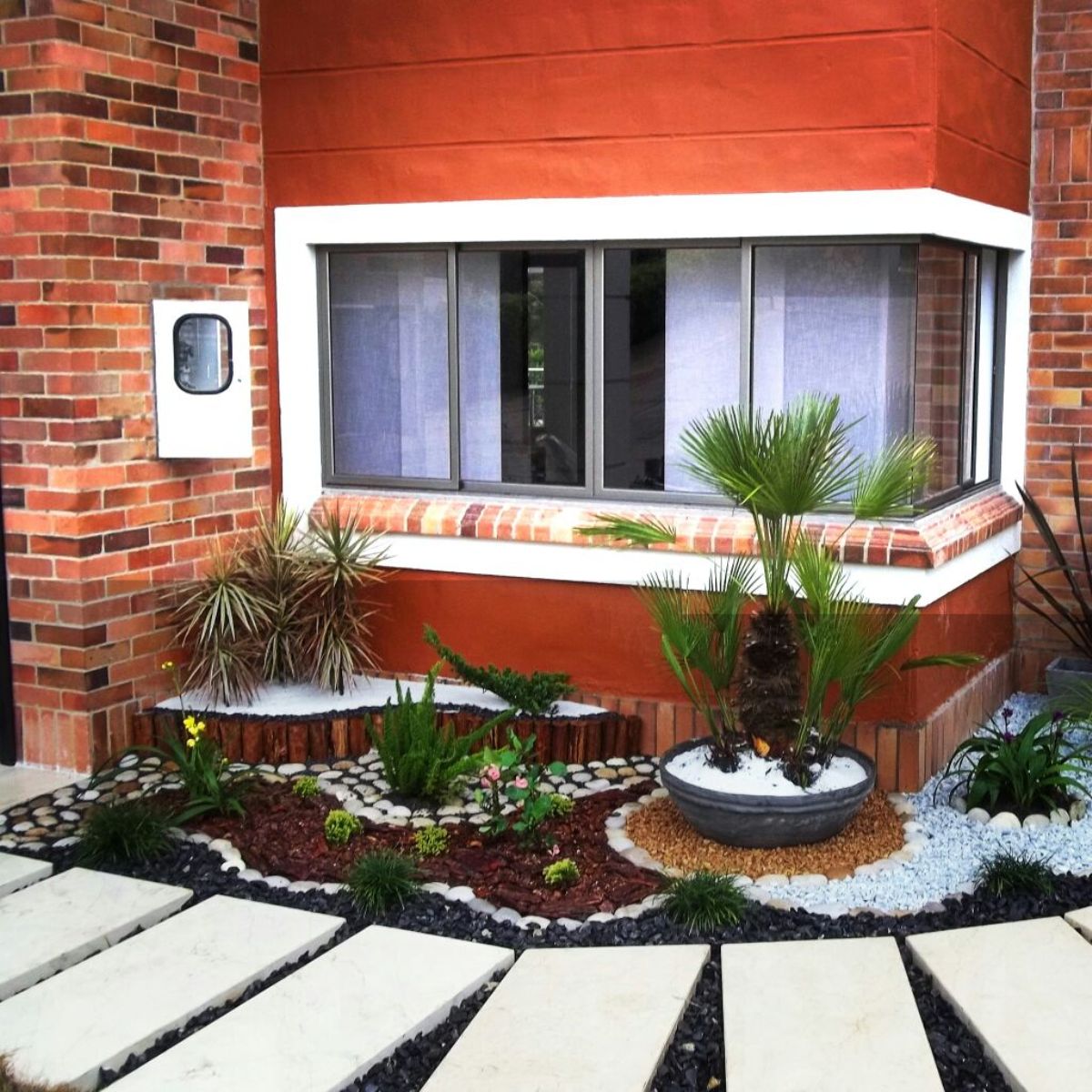 Preacol S.A.S.: Jardín seco Exterior