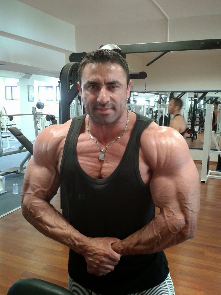 Muscle Lover Turkish Bodybuilder Bilgehan Koc