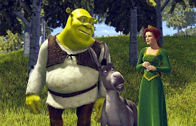 Shrek looking at Fiona romantically 2001 animatedfilmreviews.filminspector.com