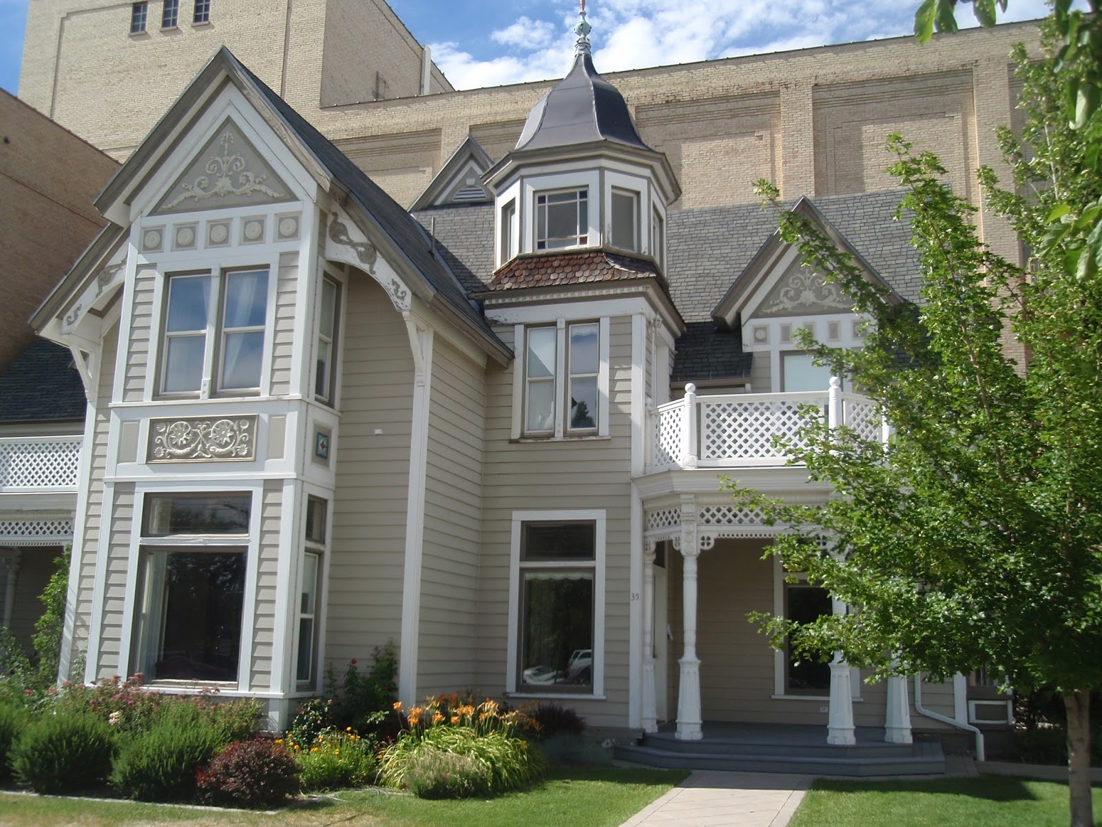 Dian's Timpanalley ThatcherYoung Mansion