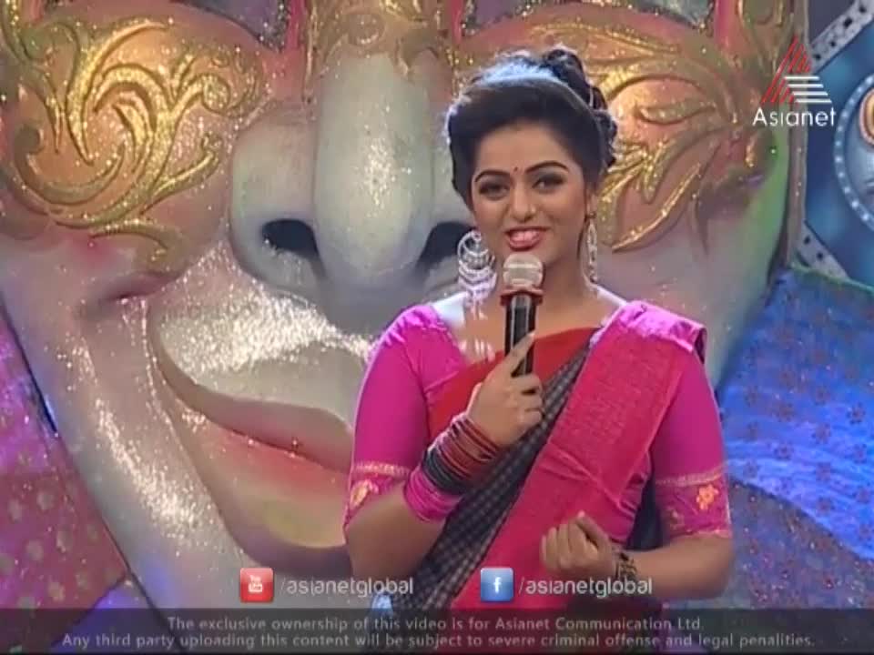malayalam Television anchor Meera Anil hot navel and 