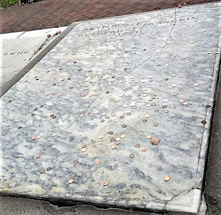 Ben Franklin's Grave Chirst Church Burial Grounds