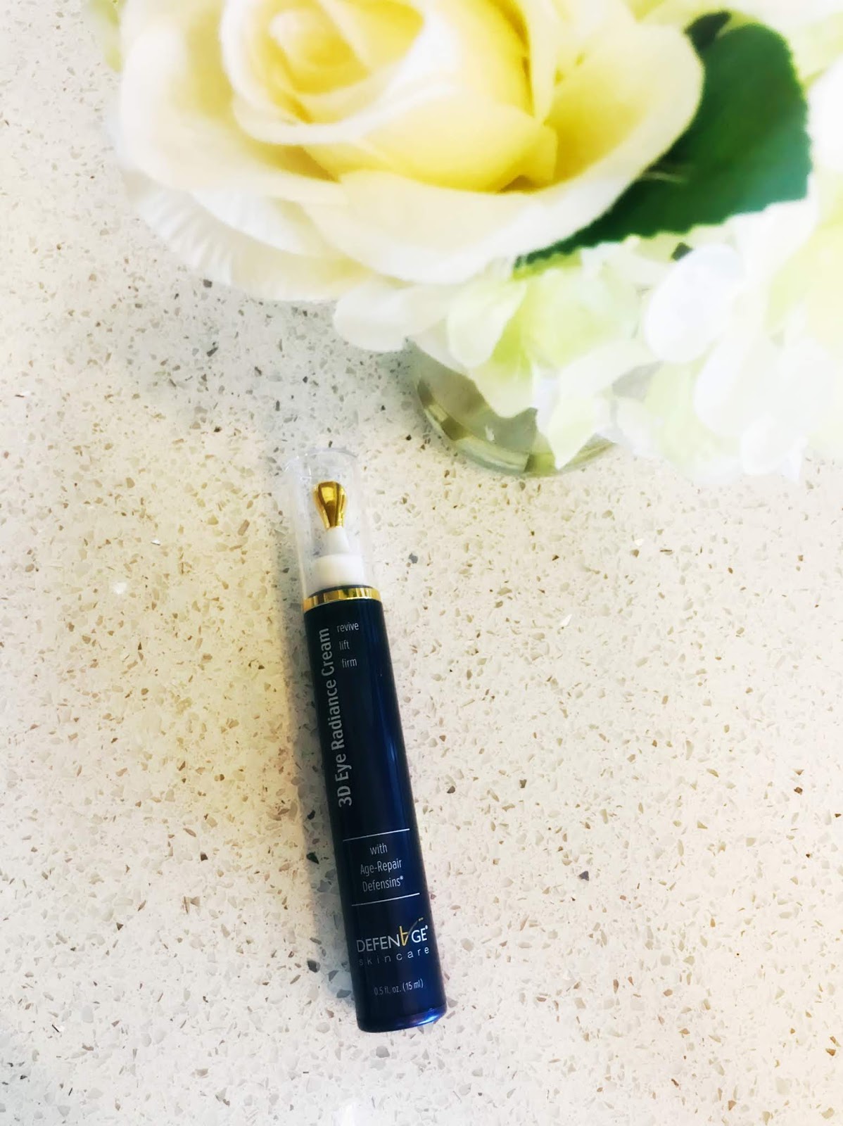 Living a Fit and Full Life Look Years Younger with DefenAge's 3D Eye