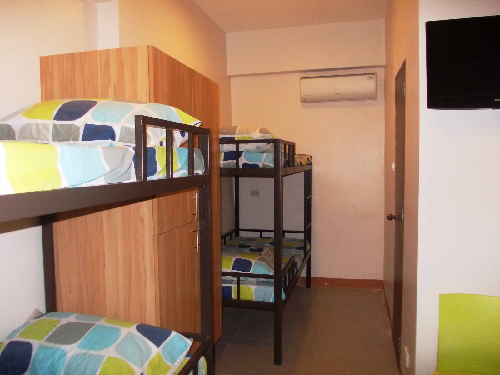 nicebalay FOR SALE CHEAP 148 RESIDENCES CONDO VERY NEAR USC MAIN