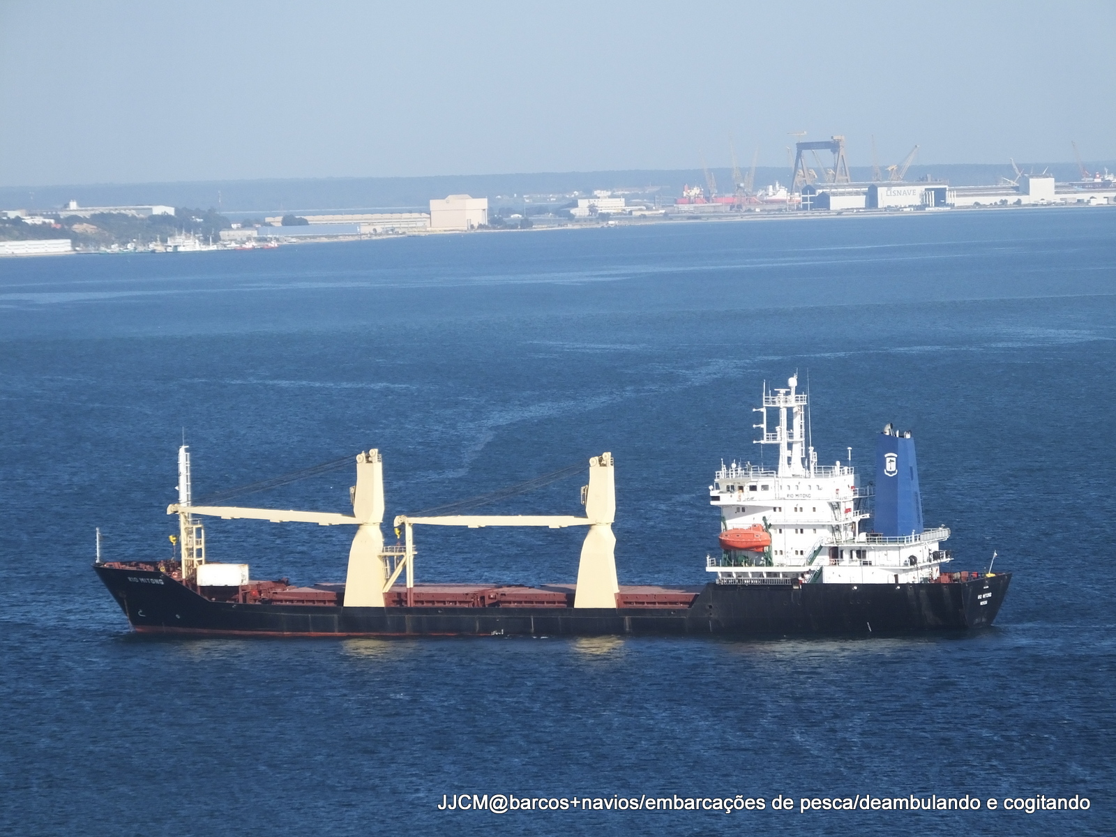 BARCOS+NAVIOS RIO MITONG