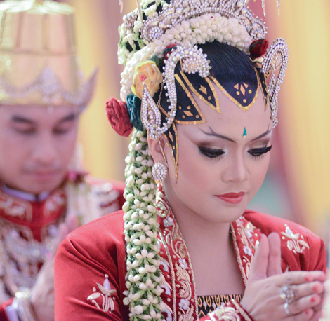 Tutorial Make Up Pengantin Adat Jawa 2016