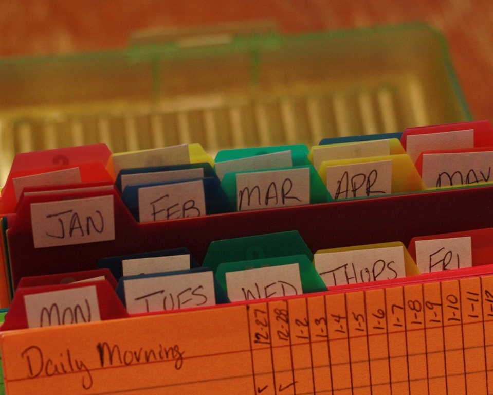 Moore Magnets: The Card System to Stay Organized and Manage your time