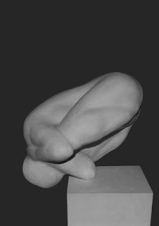 Edith-Lafay-sculpture-plâtre-femme-renversée