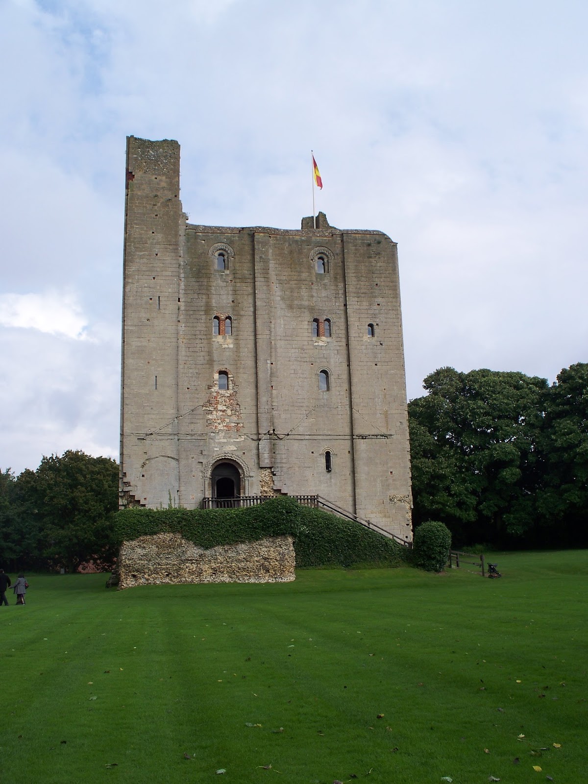 ESAH160 Hedingham Castle