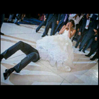 Photo Of The Day: Can You Do This On Your Wedding Day? 2
