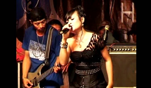 Download MP3 Sera - Antara Teman dan Kasih oleh Ina Samantha Download MP3 Sera - Antara Teman dan Kasih oleh Ina Samantha