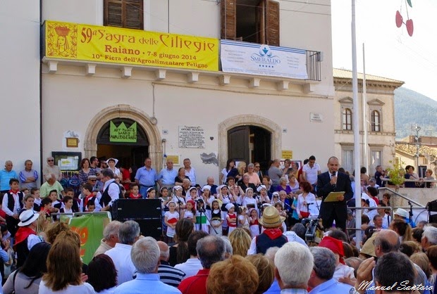 Raiano, Sagra delle Ciliegie. Canti in piazza Raiano, Sagra delle Ciliegie. Canti in piazza