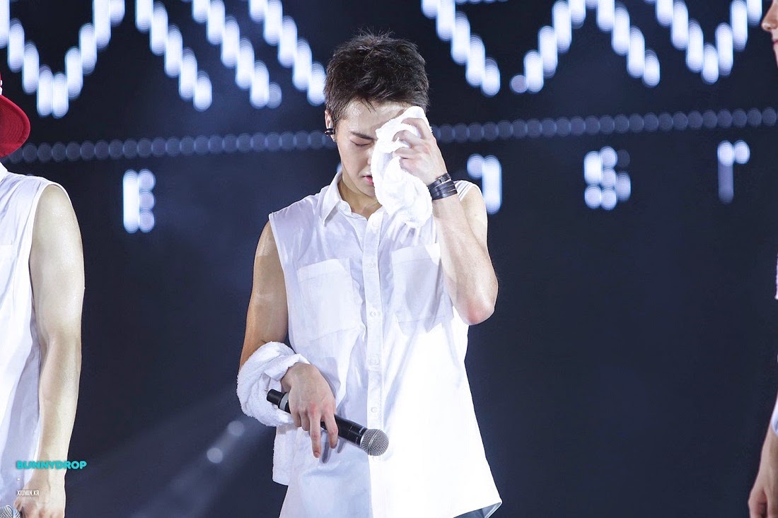 시우민 양손동기화 | 인스티즈