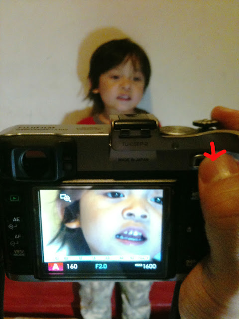 Fujifilm X100 按控制鈕可放大對焦框