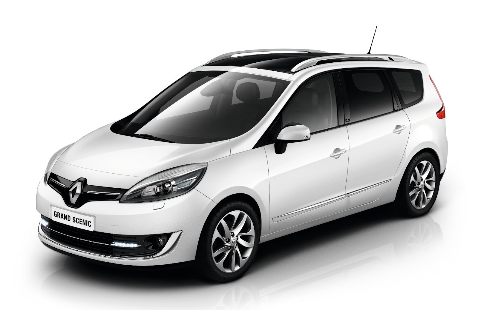 Renault Scénic é reestilizada e ganha versão Xmod