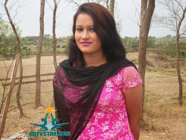 Bangladeshi University Girls Hot Photos Strata Barhaa