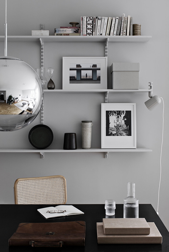 Dining room with gray walls via Elin Odnegård