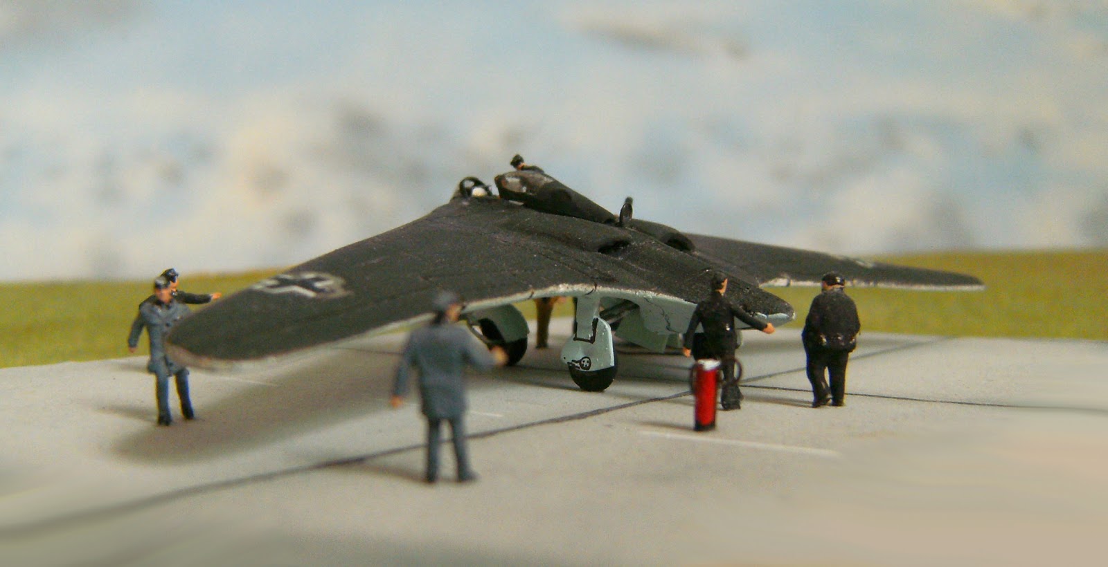 Happyscale-Modellbau: Horten Ho IX (Go 229) - wood 1/144