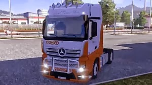 Mercedes MP4 + Interior + Skins Mercedes MP4 + Interior + Addon