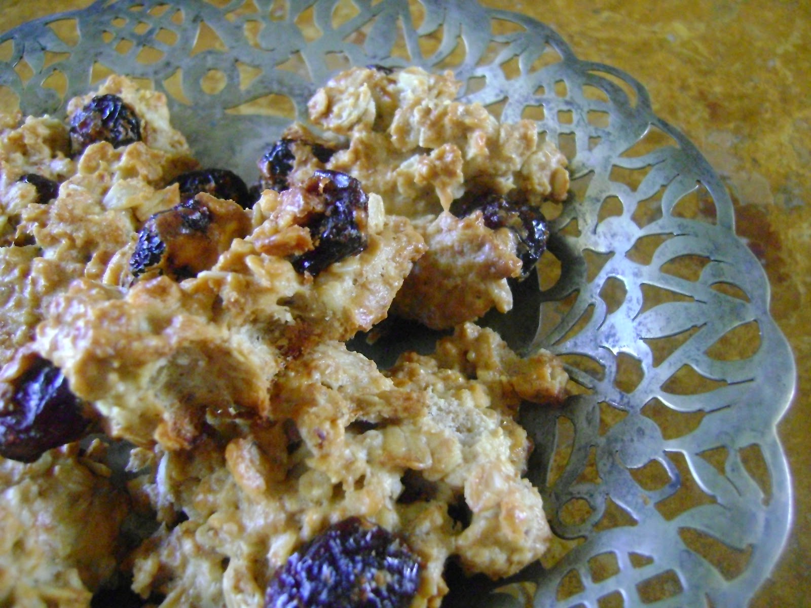 MEYVELİ YULAFLI KUKİ Yemek Tarifleri, Resimli Yemek TarifleriYemek